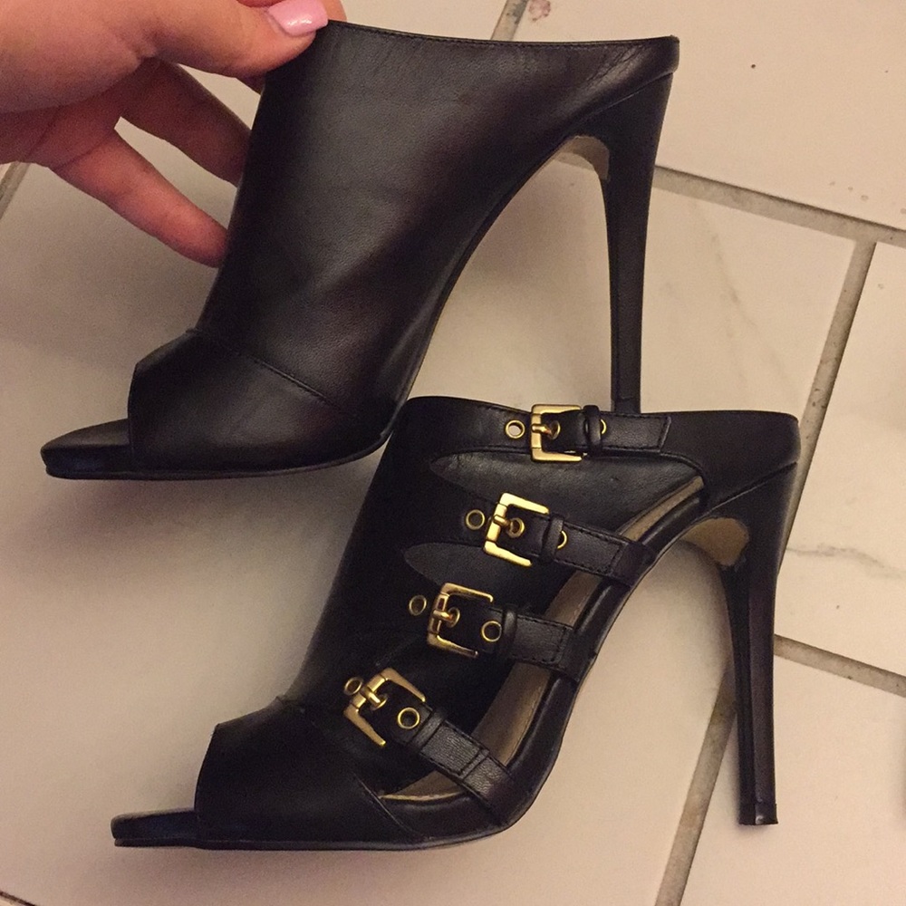 Guess stilettos